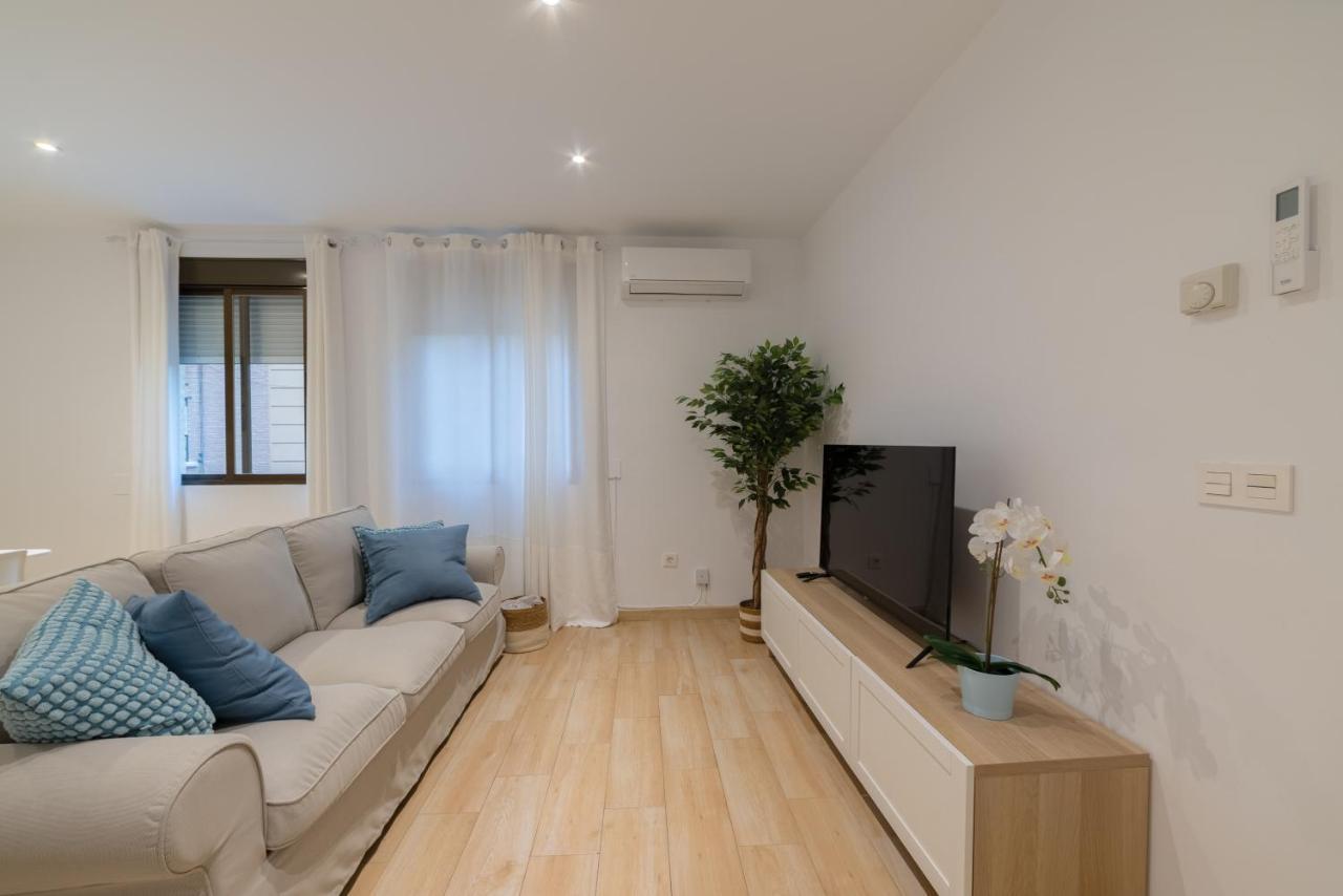 Trendyhomes Granada - Moderno Apartamento A 15 Minutos Del Centro Luaran gambar